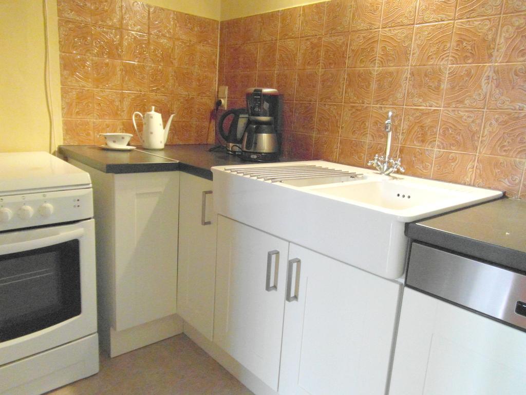 Holiday Home Alice House Ипр Экстерьер фото